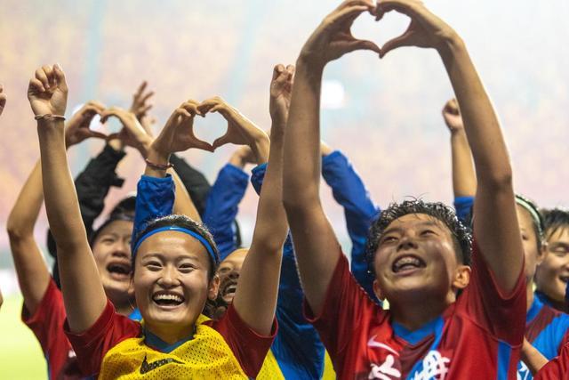 张镇麟34+7辽宁胜青岛 阿不都27分新疆胜福建